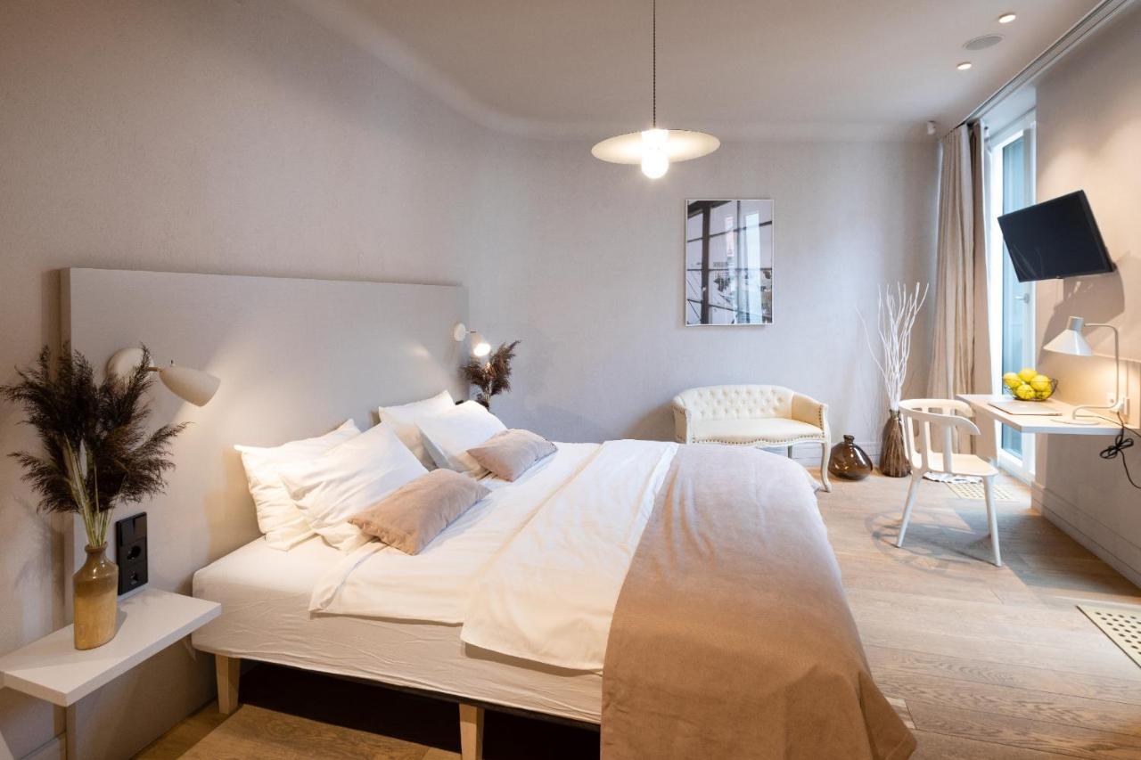 Redstone Apartments Riga Extérieur photo
