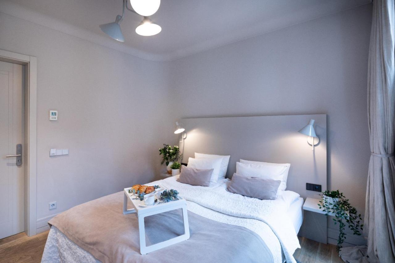 Redstone Apartments Riga Extérieur photo